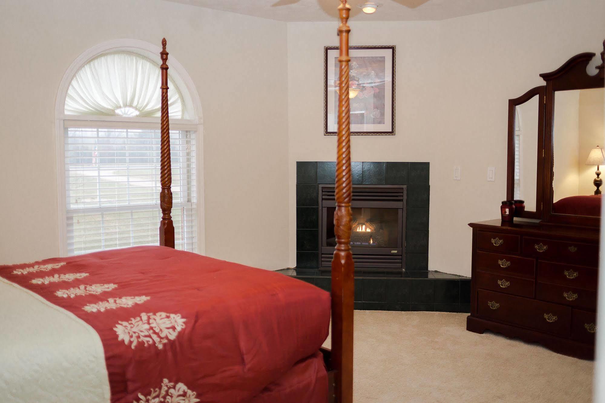 דירות Waynesville Lafayette Grand Manor מראה חיצוני תמונה