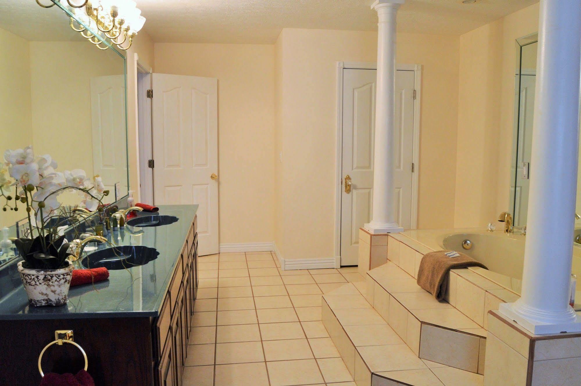 דירות Waynesville Lafayette Grand Manor מראה חיצוני תמונה